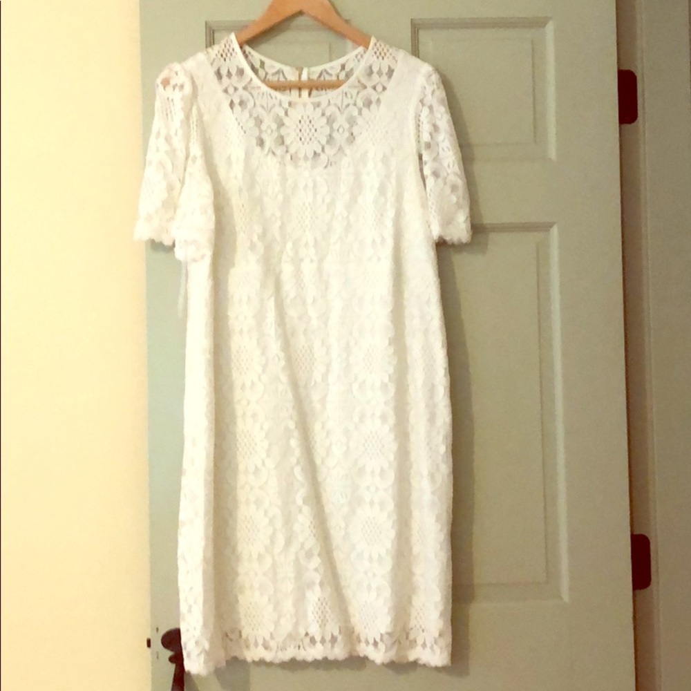 Dressbarn white lace dress, short sleeve